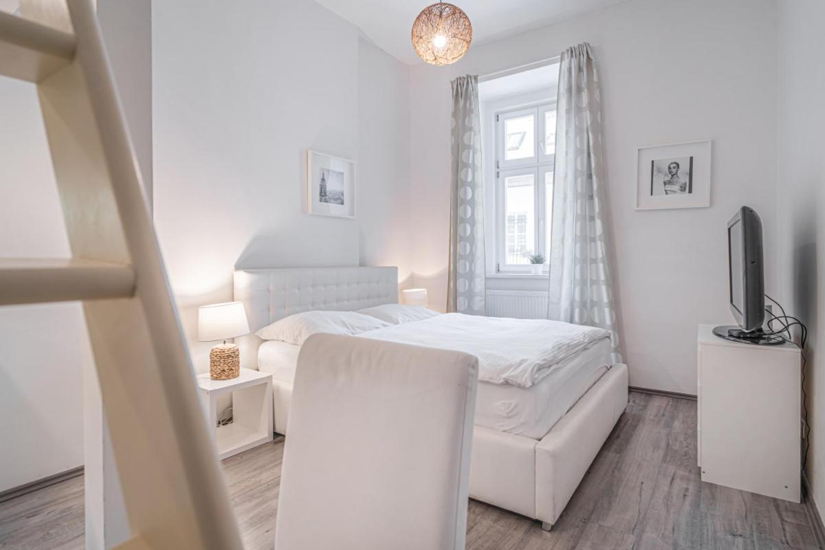 Utulny Byt V Centru Prahy Prag Exteriör bild