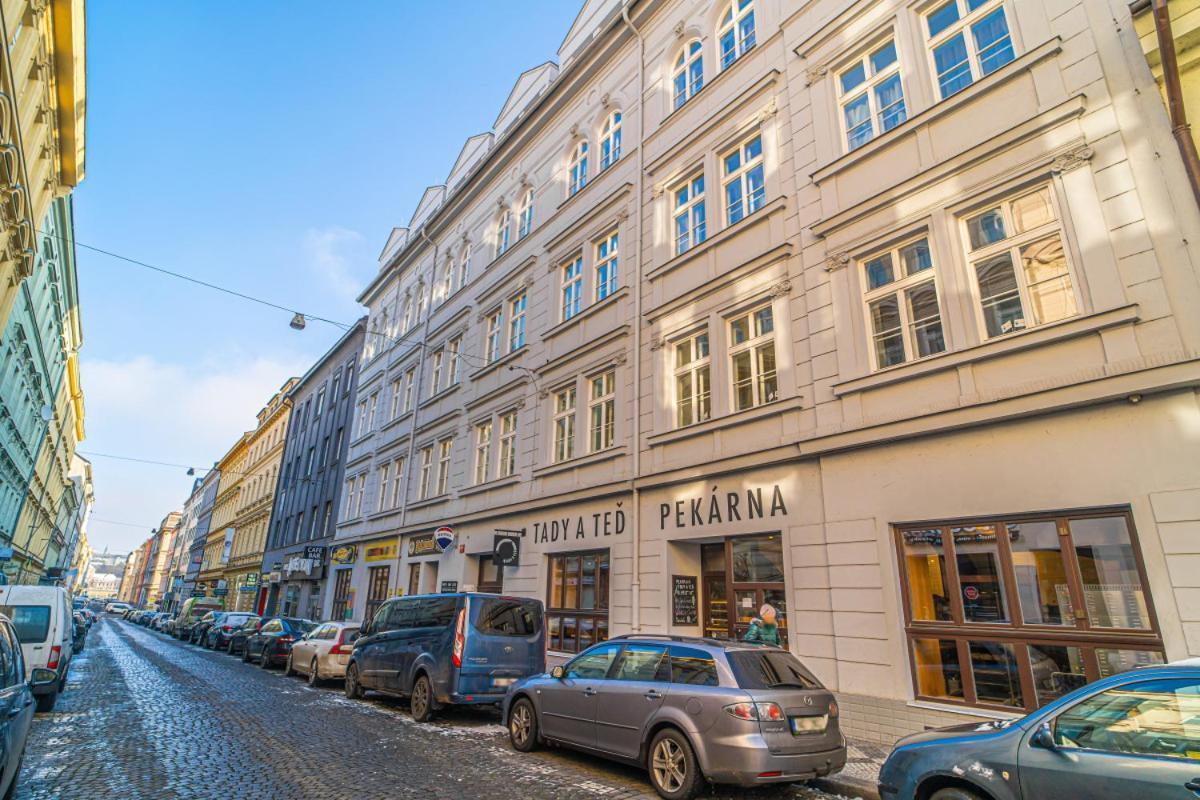 Utulny Byt V Centru Prahy Prag Exteriör bild
